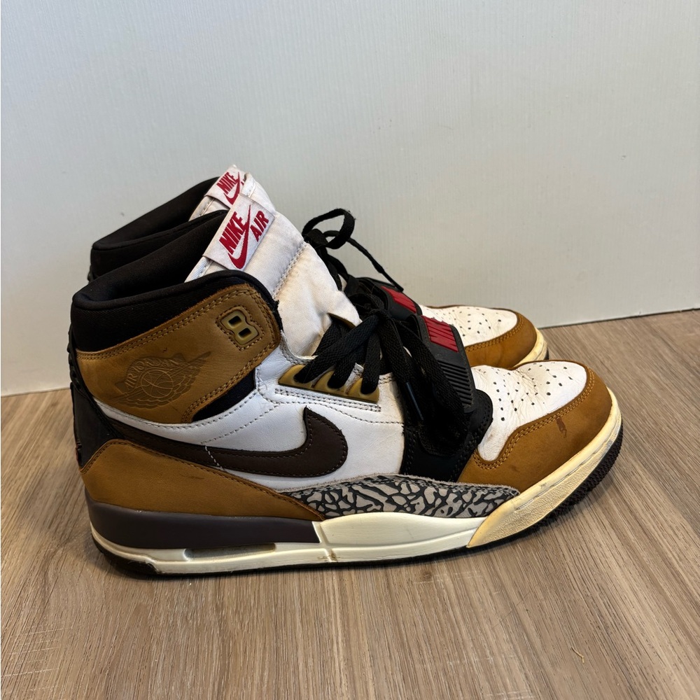 Nike AIR JORDAN LEGACY 312 ROOKIE of the YEAR Mens Shoes Size 11 AV3922 102